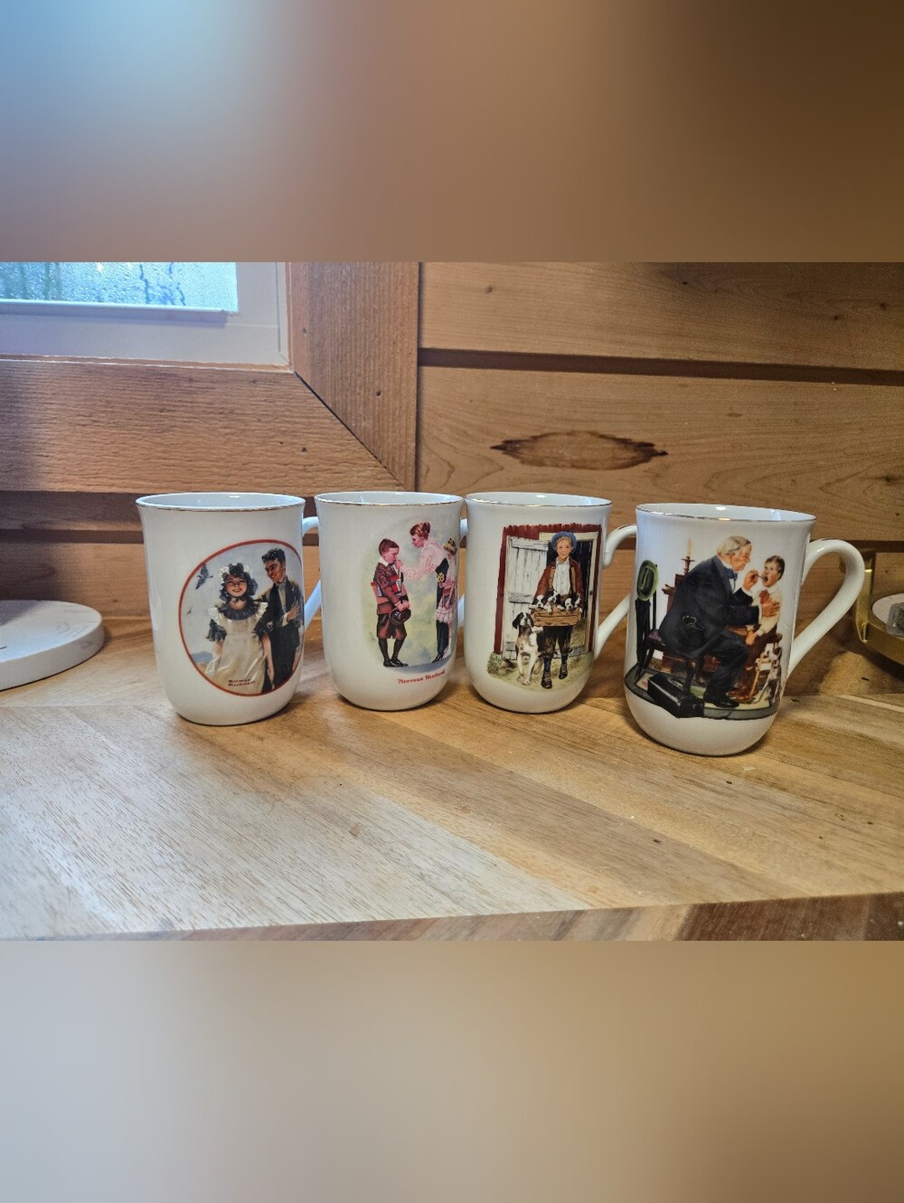 Norman Rockwelk Classic Illustration Ceramic Mugs - Set of 4 (Cream)